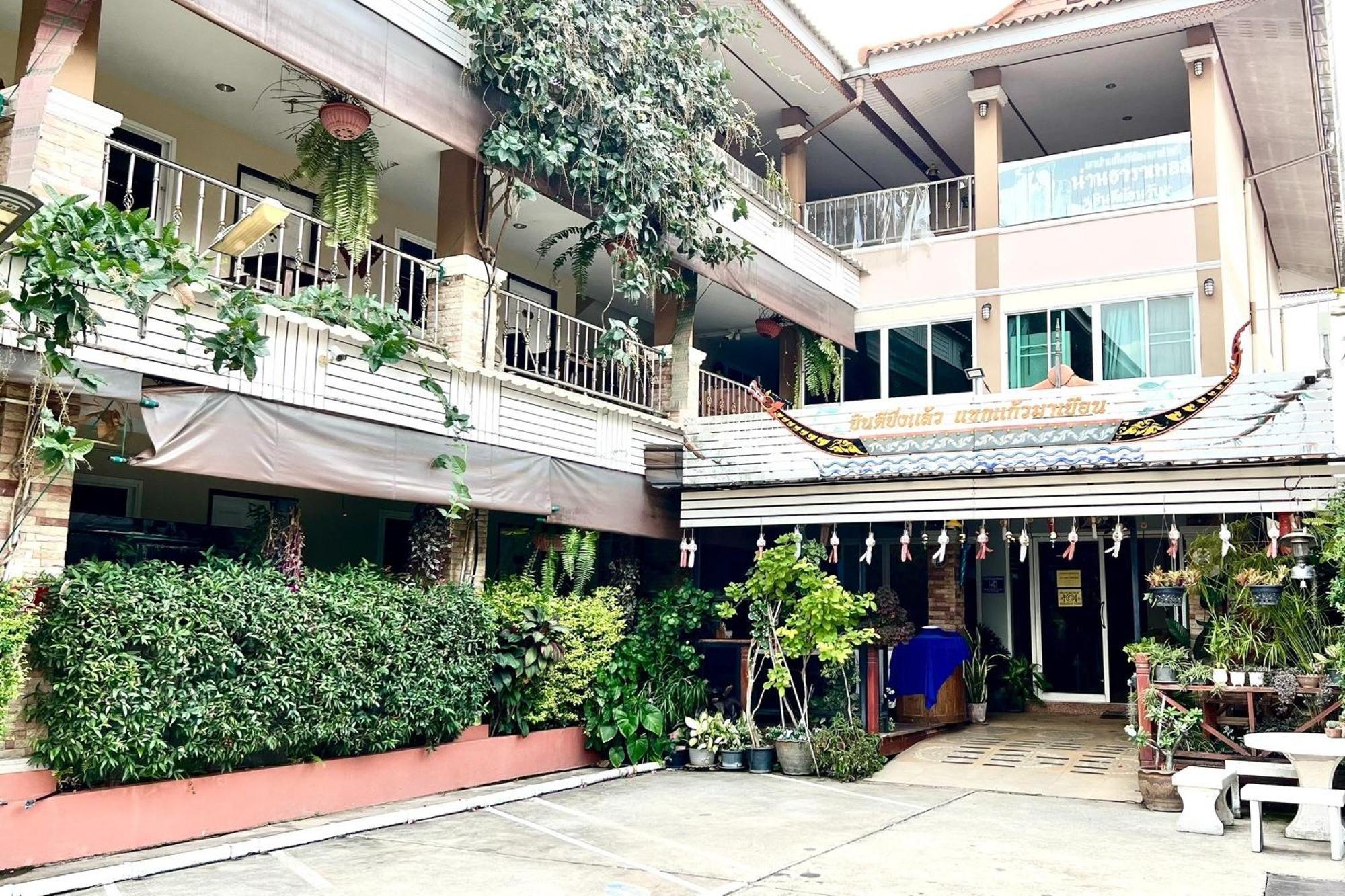 Nan Thara Place Buitenkant foto