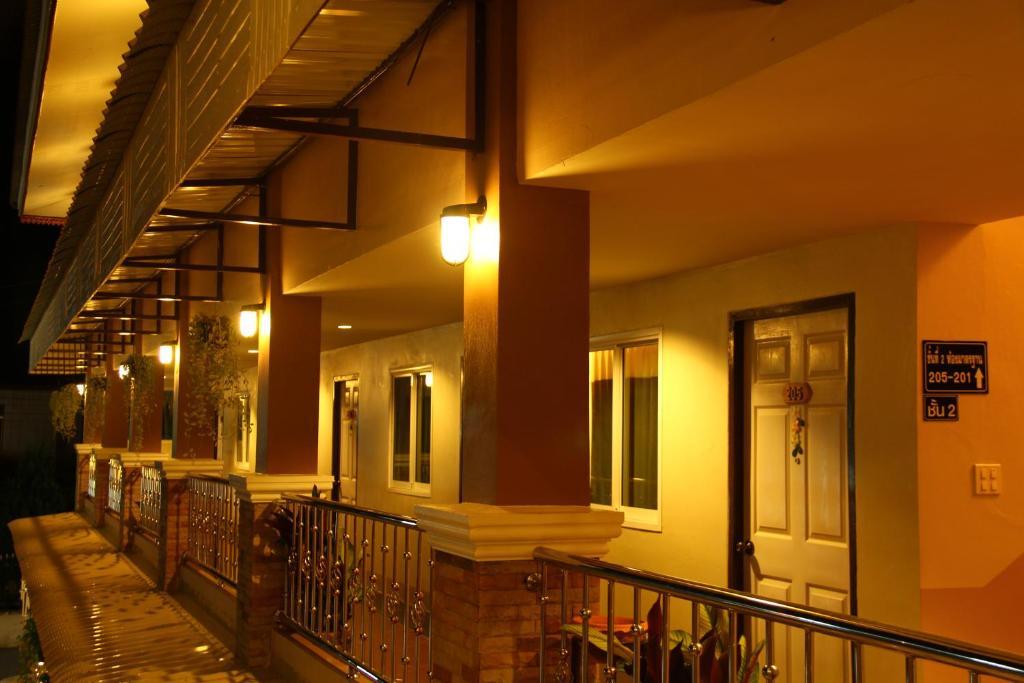 Nan Thara Place Buitenkant foto