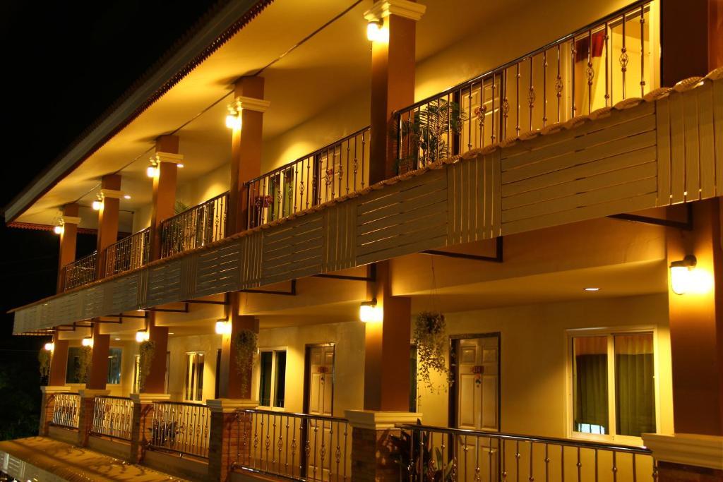 Nan Thara Place Buitenkant foto