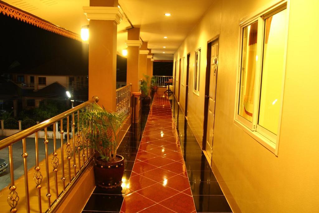 Nan Thara Place Buitenkant foto