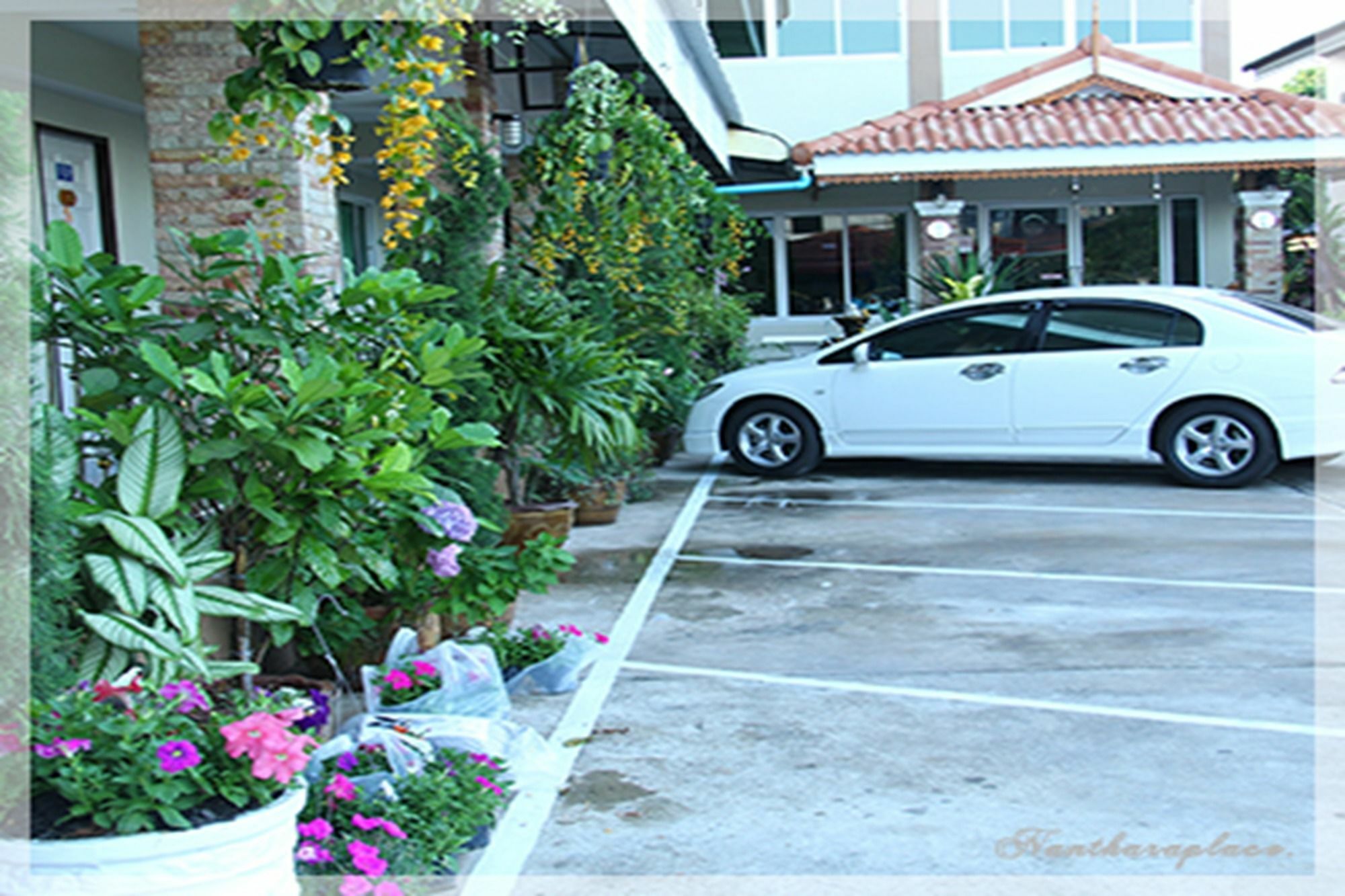 Nan Thara Place Buitenkant foto