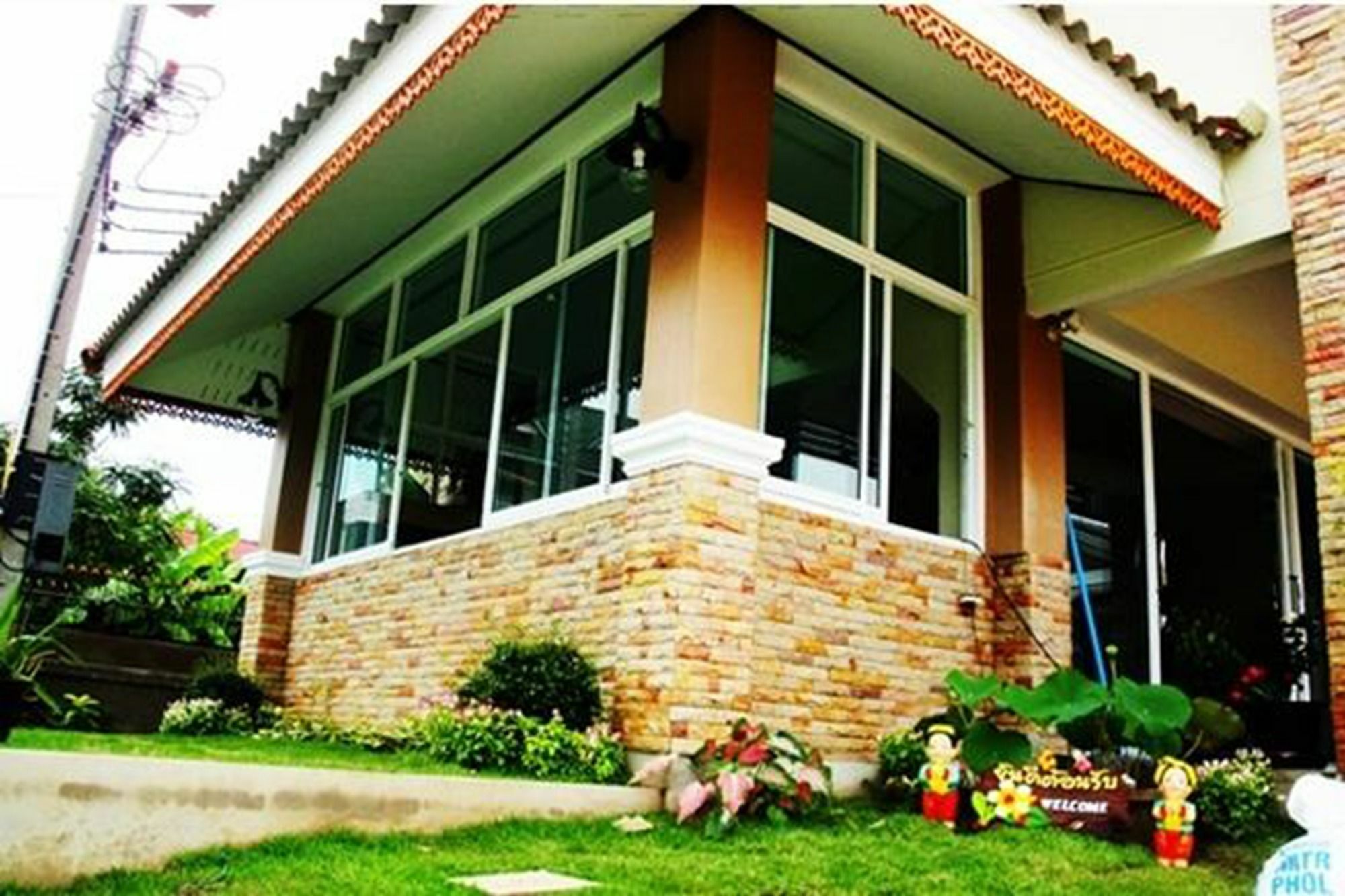 Nan Thara Place Buitenkant foto