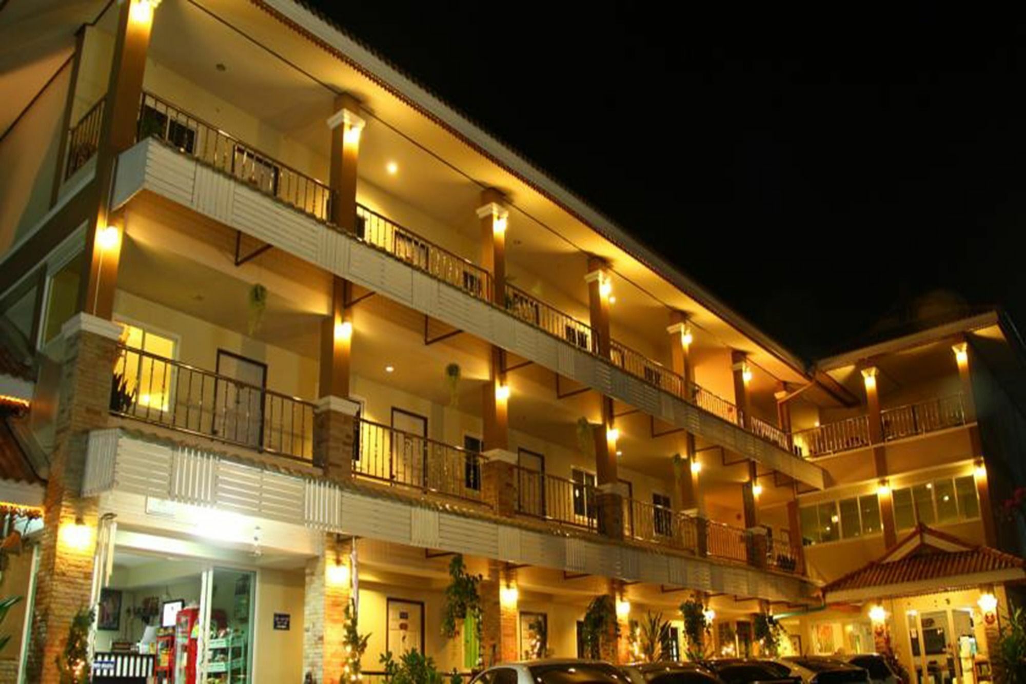 Nan Thara Place Buitenkant foto